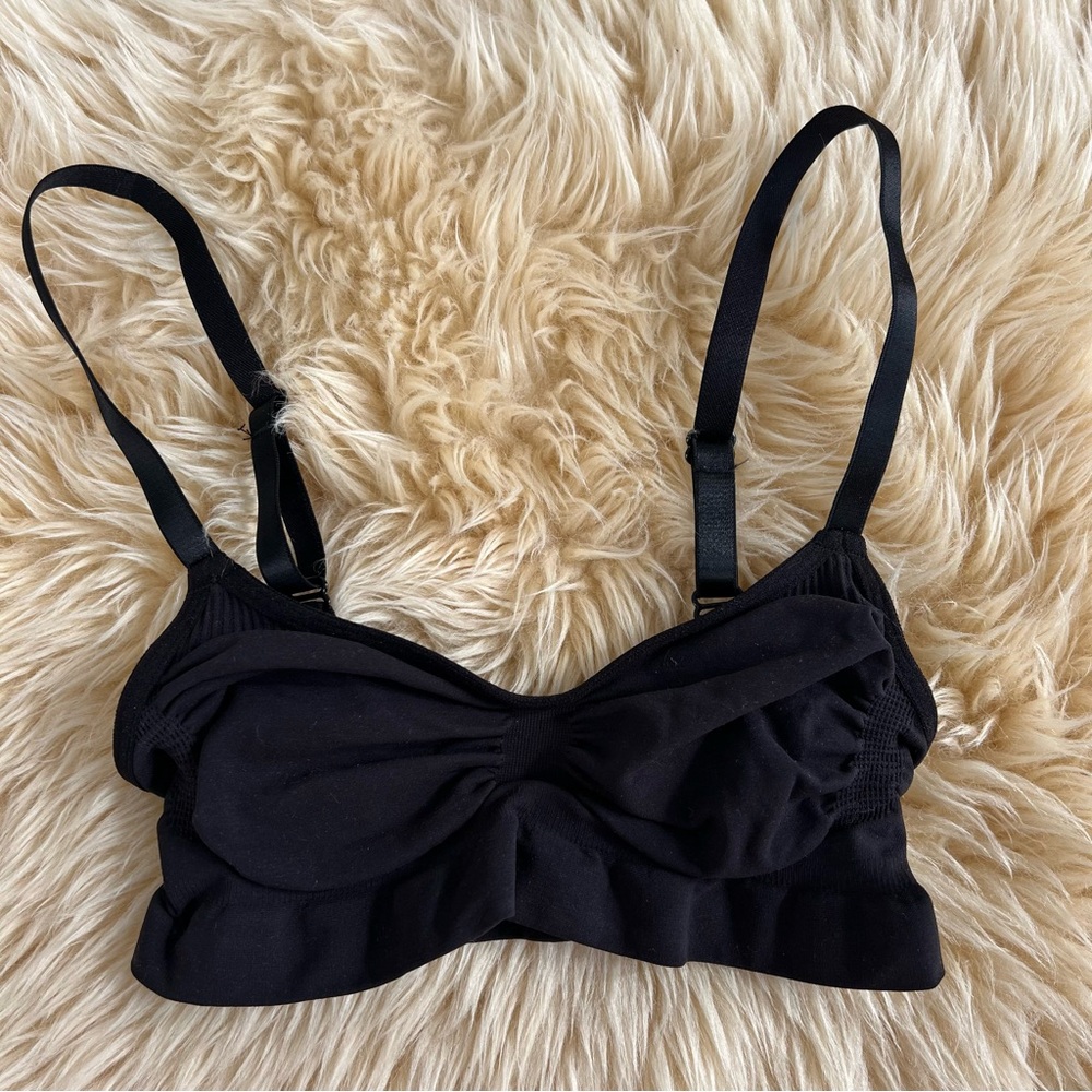 Skims NWOT black seamless sculpt bralette